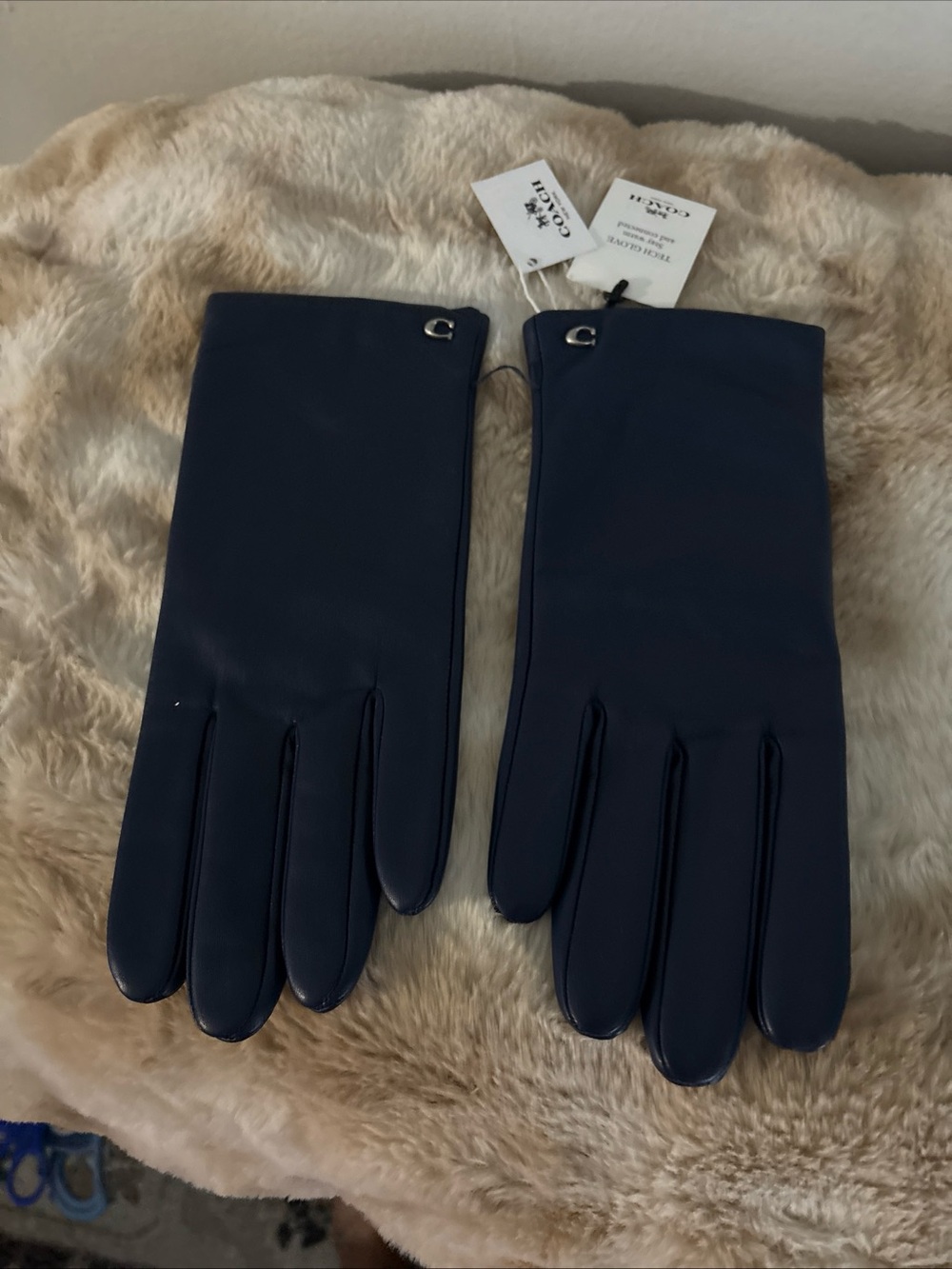 Coach Deep Blue Sculptered sheep Leather Tech Gloves lining 7.5